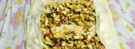 штрудель с яблоками, изюмом и грецкими орехами. Шаг 28