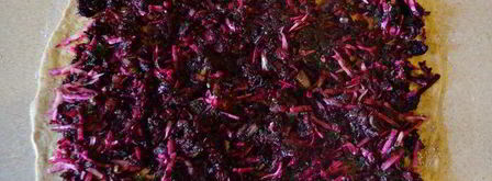 штрудель со свеклой, сыром и шпинатом. Шаг 9