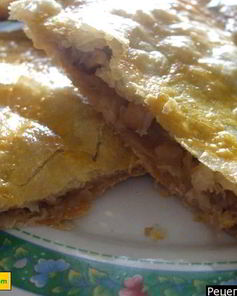 Штрудель яблочный из слоеного теста