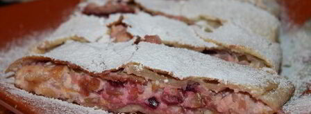 ванильный штрудель с яблоком, сливами и творогом. Шаг 12