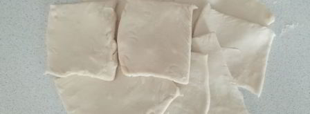 слойки с творогом и сливой. Шаг 3