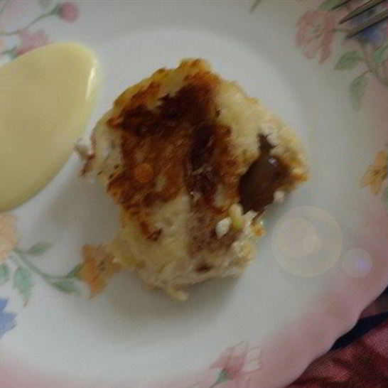 Рецепт банановых сырников с начинкой из вареной сгущенки