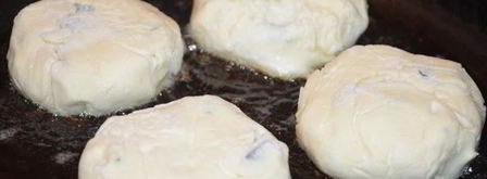 сырники с черносливом. Шаг 6