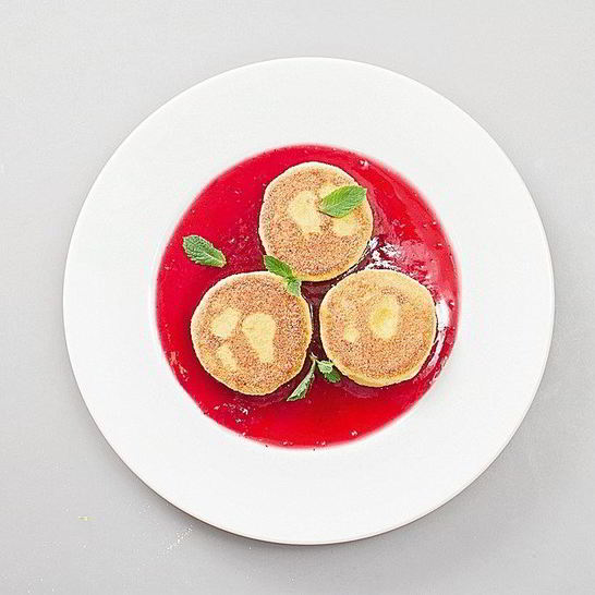 Рецепт сырников с кукурузной мукой и вареньем