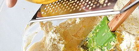 сырники с кукурузной мукой и вареньем. Шаг 3