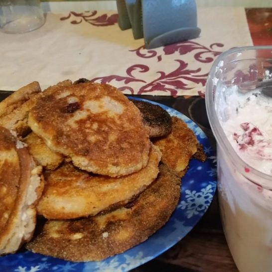 Рецепт сырников с ягодами