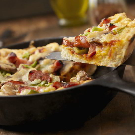 Рецепт теста и начинка для пиццы на кефире на сковороде