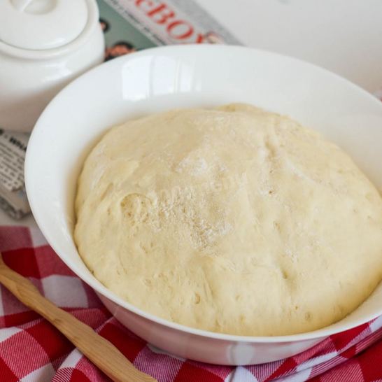 Рецепт теста на булочки на сухих дрожжах