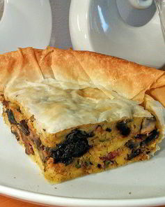 Картофельно-грибной торт с черносливом