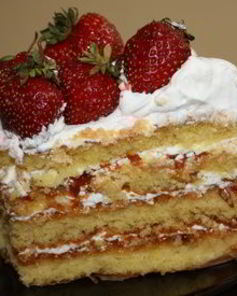 Торт Корзина с клубникой