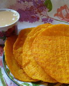 Тыквенные тонкие вафли с домашней сгущенкой