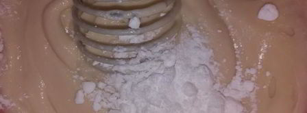 вафельные трубочки с мороженым и малиновым джемом. Шаг 6