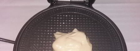 вафельные трубочки с мороженым и малиновым джемом. Шаг 7