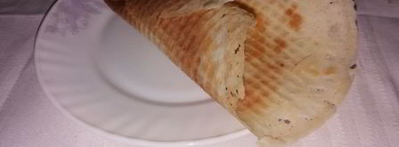 вафельные трубочки с мороженым и малиновым джемом. Шаг 9