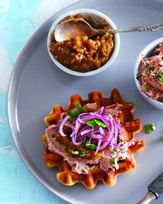 Вафли на простокваше с изюмом и паштетом из куриной печенки