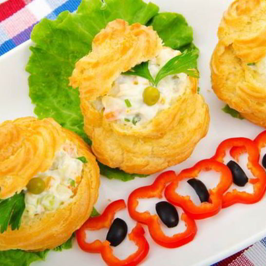 Рецепт профитролей с крабовыми палочками и сыром