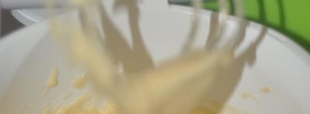 эклеры со взбитыми сливками и сгущенкой. Шаг 6