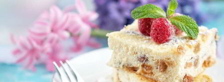 творожная запеканка с ванилью, клубничным соусом и фисташками. Шаг 9