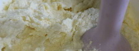 творожные мини-запеканки с бананом и изюмом. Шаг 4