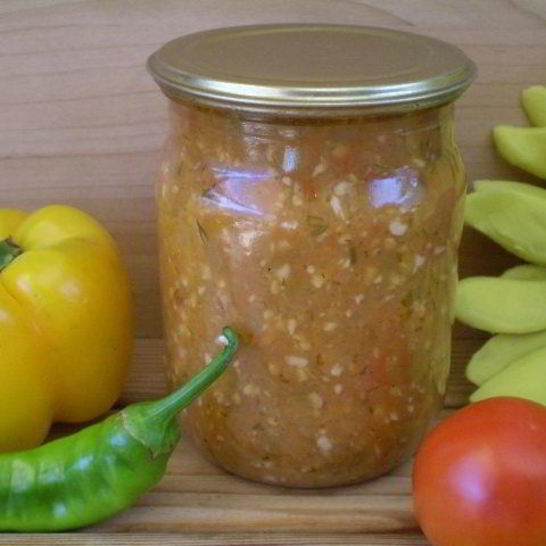 Рецепт аджики острой из помидоров и чеснока