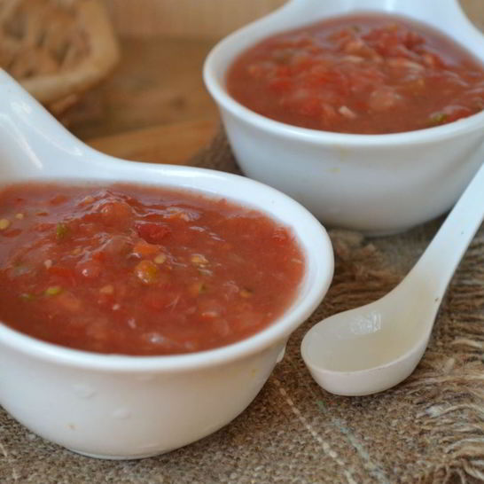 Рецепт аджики с хреном и помидорами на зиму