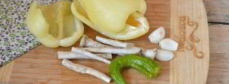 аджика с хреном и помидорами на зиму. Шаг 3