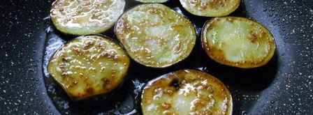 баклажаны с острым перцем и аджикой по-грузински. Шаг 3