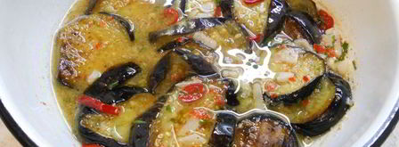 баклажаны с острым перцем и аджикой по-грузински. Шаг 7