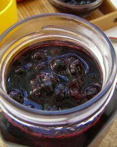 Черника в собственном соку на зиму без сахара