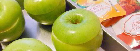 запеченные яблоки с джемом и бананом. Шаг 8