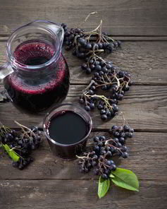 Компот из аронии и яблок