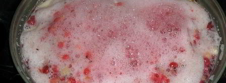 компот из персиков и красной смородины. Шаг 7