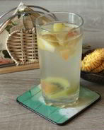 Яблочный компот с киви и лимоном