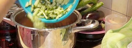 лечо из огурцов с помидорами на зиму. Шаг 6