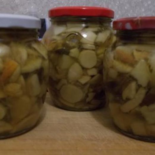 Белые грибы маринованные