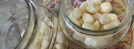 чеснок маринованный с крыжовником. Шаг 4