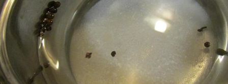 чеснок маринованный с крыжовником. Шаг 6