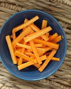 Маринованные морковные палочки