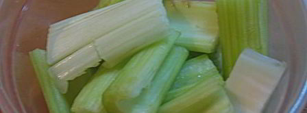 пряный маринованный сельдерей в меду. Шаг 3