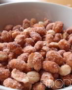 Орехи в сахарной глазури