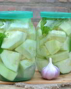 Малосольные кабачки