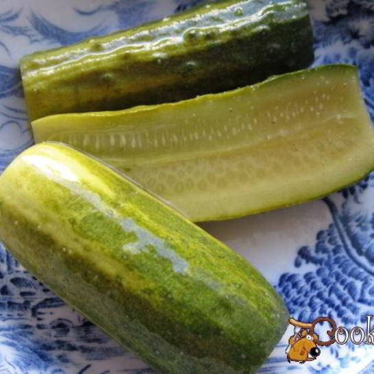 Рецепт малосольных огурцов за 15 минут