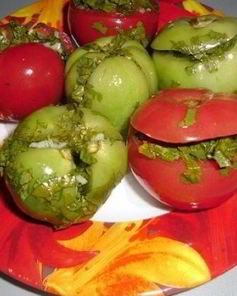 Малосольные помидоры по-армянски с чесноком