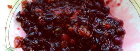 семга малосольная с черной смородиной. Шаг 3