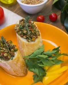 Брускетта с чечевицей