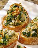 Брускетта с маринованным цуккини