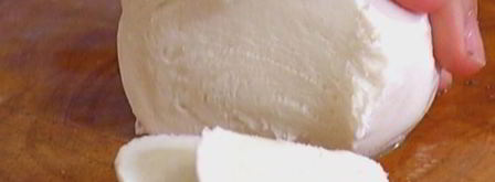 брускетта с моцареллой, помидорами и базиликом. Шаг 8