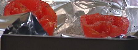 брускетта с помидорами, беконом и яйцом пашот. Шаг 4