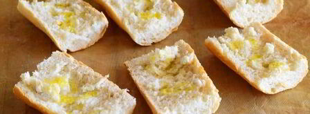 брускетта с помидорами черри и моцареллой. Шаг 5