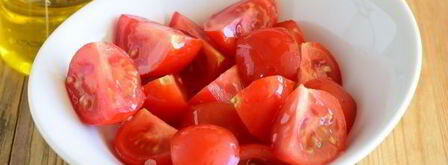 брускетта с помидорами черри и моцареллой. Шаг 6